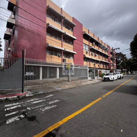 Apartamento à venda em Vitória, de Lourdes, com 3 quartos, com 120 m², Edifício Flavia
